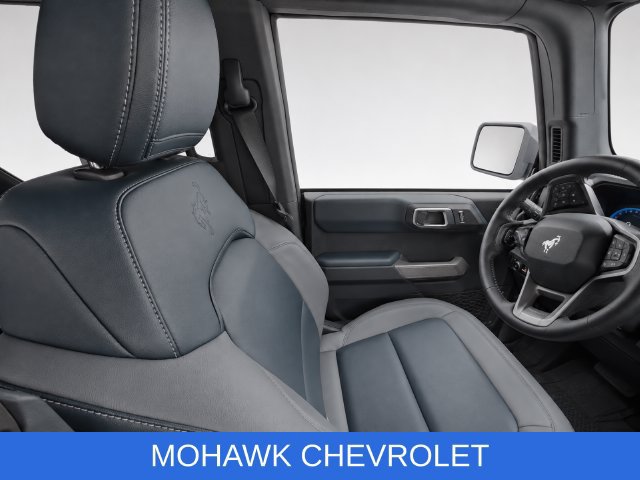 Used 2023 Ford Bronco Outer Banks AWD/4WD image 13