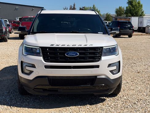 Used 2017 Ford Explorer Sport AWD/4WD image 2