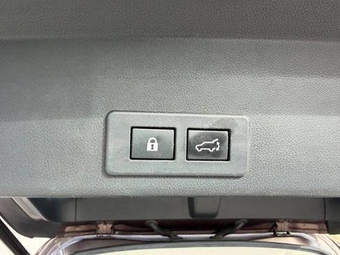 Used 2020 Subaru Ascent Touring w/ Popular Package #3 AWD/4WD image 14
