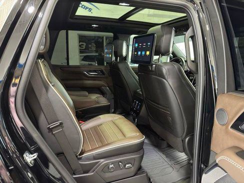 Used 2025 GMC Yukon Denali Ultimate AWD/4WD image 15