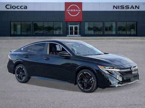 New 2026 Nissan Sentra SR w/ Floor Mat Package FWD image 7