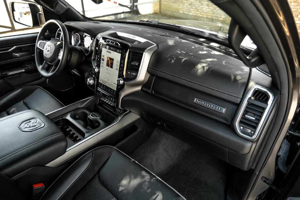 Used 2023 RAM 1500 Laramie AWD/4WD image 23