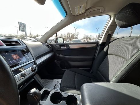 Used 2017 Subaru Outback 2.5i Premium image 43