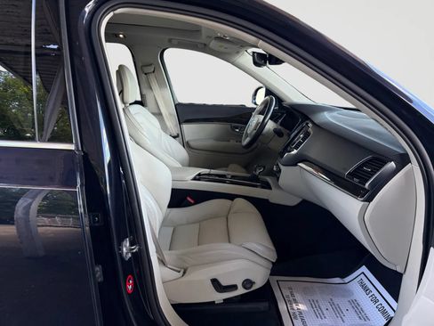 Used 2017 Volvo XC90 T6 Momentum w/ Vision Package AWD/4WD image 22