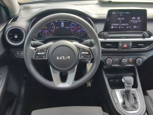 Used 2023 Kia Forte LXS w/ LXS Technology Package image 14