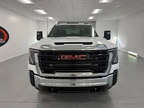 New 2026 GMC Sierra 3500 Pro w/ Convenience Package image 2