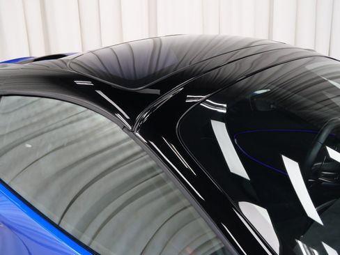 Used 2025 McLaren Artura Spider RWD image 45