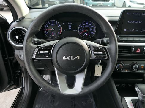 Used 2023 Kia Forte LXS w/ LXS Technology Package image 17