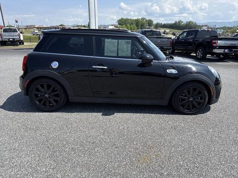 Used 2019 MINI Cooper S FWD image 8