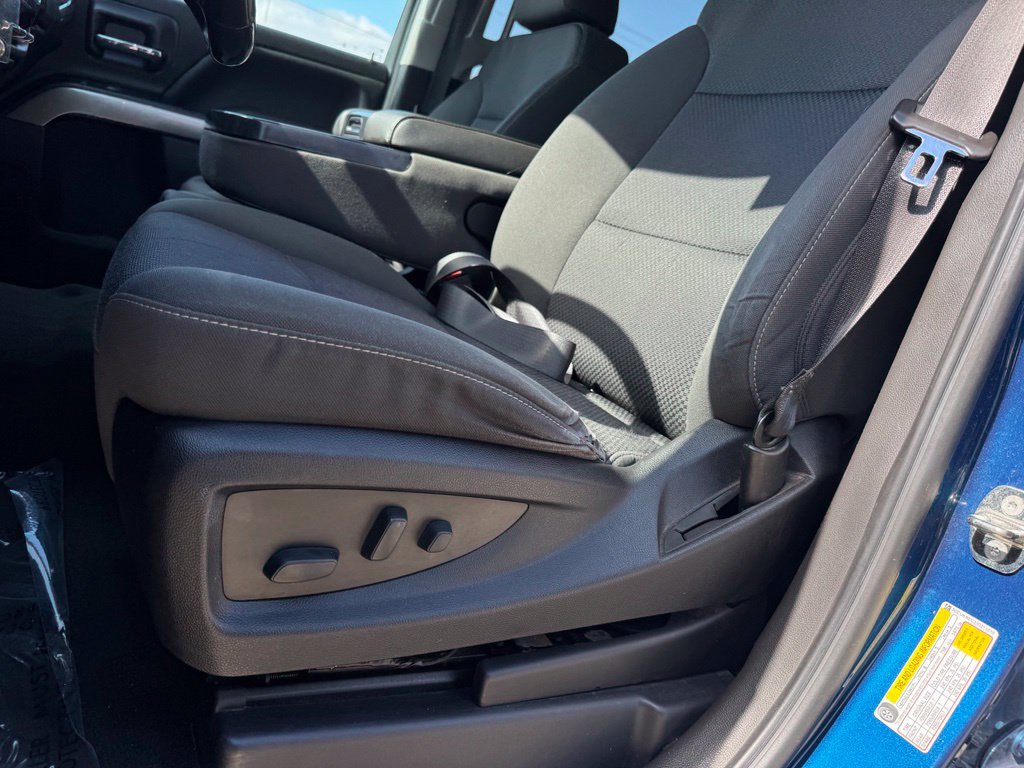 Used 2018 Chevrolet Silverado 1500 LT w/ All Star Edition AWD/4WD image 6