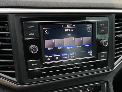 Used 2023 Volkswagen Atlas SE FWD image 16