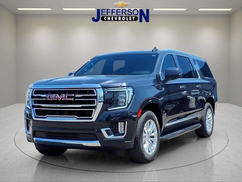 Used 2023 GMC Yukon XL SLT w/ SLT Premium Package AWD/4WD image 1