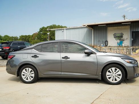 Used 2025 Nissan Sentra S FWD image 3
