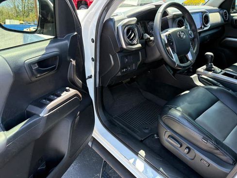 Used 2023 Toyota Tacoma SR5 image 20