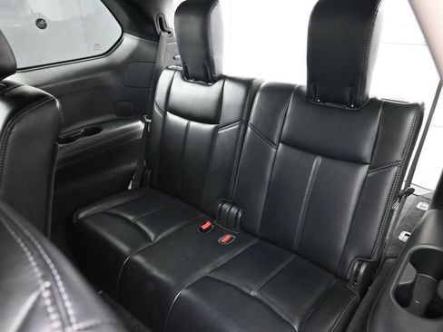 Used 2019 Nissan Pathfinder SL AWD/4WD image 18