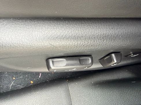 Used 2011 Kia Sorento EX w/ Premium Pkg image 11