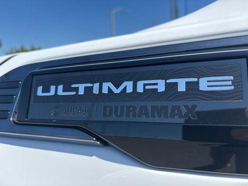 New 2025 GMC Sierra 2500 Denali Ultimate image 9