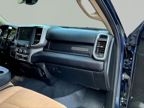 Used 2021 RAM 2500 Big Horn w/ Level 1 Equipment Group AWD/4WD image 25