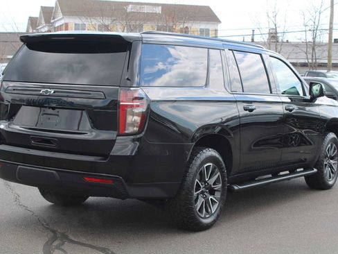 Used 2023 Chevrolet Suburban Z71 w/ Luxury Package AWD/4WD image 7