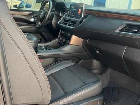 Used 2023 Chevrolet Tahoe High Country AWD/4WD image 13