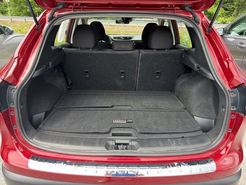 Used 2021 Nissan Rogue Sport SV FWD image 29