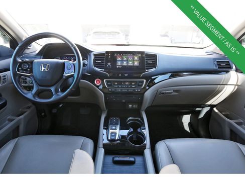 Used 2020 Honda Pilot Touring image 11
