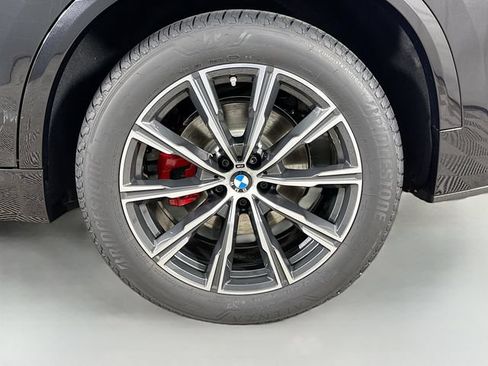 New 2026 BMW X5 xDrive40i w/ M Sport Package AWD/4WD image 32