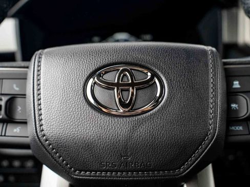 New 2026 Toyota Tundra Limited AWD/4WD image 12