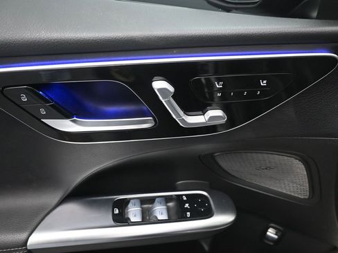 Used 2024 Mercedes-Benz C 300 4MATIC Sedan image 13