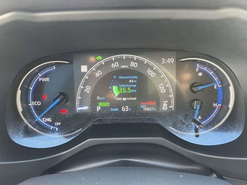 Used 2025 Toyota RAV4 LE image 25