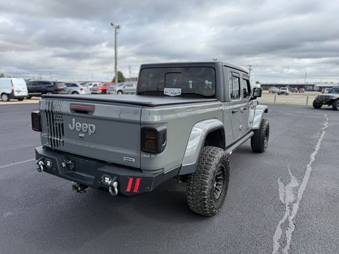 Used 2020 Jeep Gladiator Overland image 46