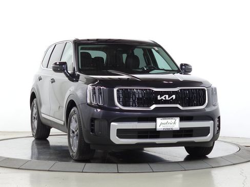 Used 2025 Kia Telluride LX FWD image 1