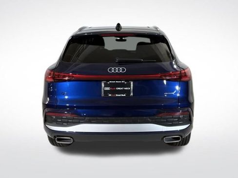 Used 2025 Audi Q5 Premium w/ Convenience Package image 21