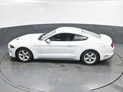 Used 2018 Ford Mustang Coupe RWD image 37