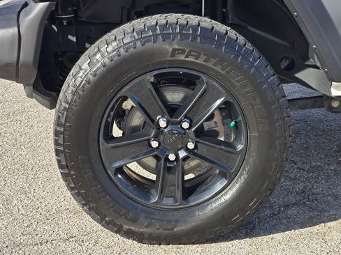 Used 2021 Jeep Wrangler Unlimited Sport image 22