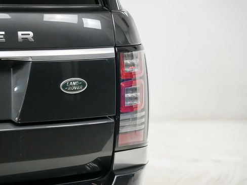 Used 2016 Land Rover Range Rover HSE image 12