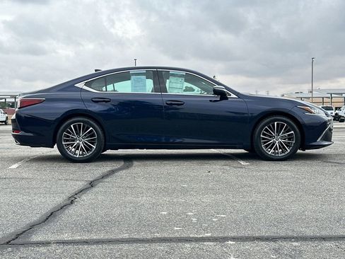 Used 2023 Lexus ES 350 w/ Premium Package FWD image 2