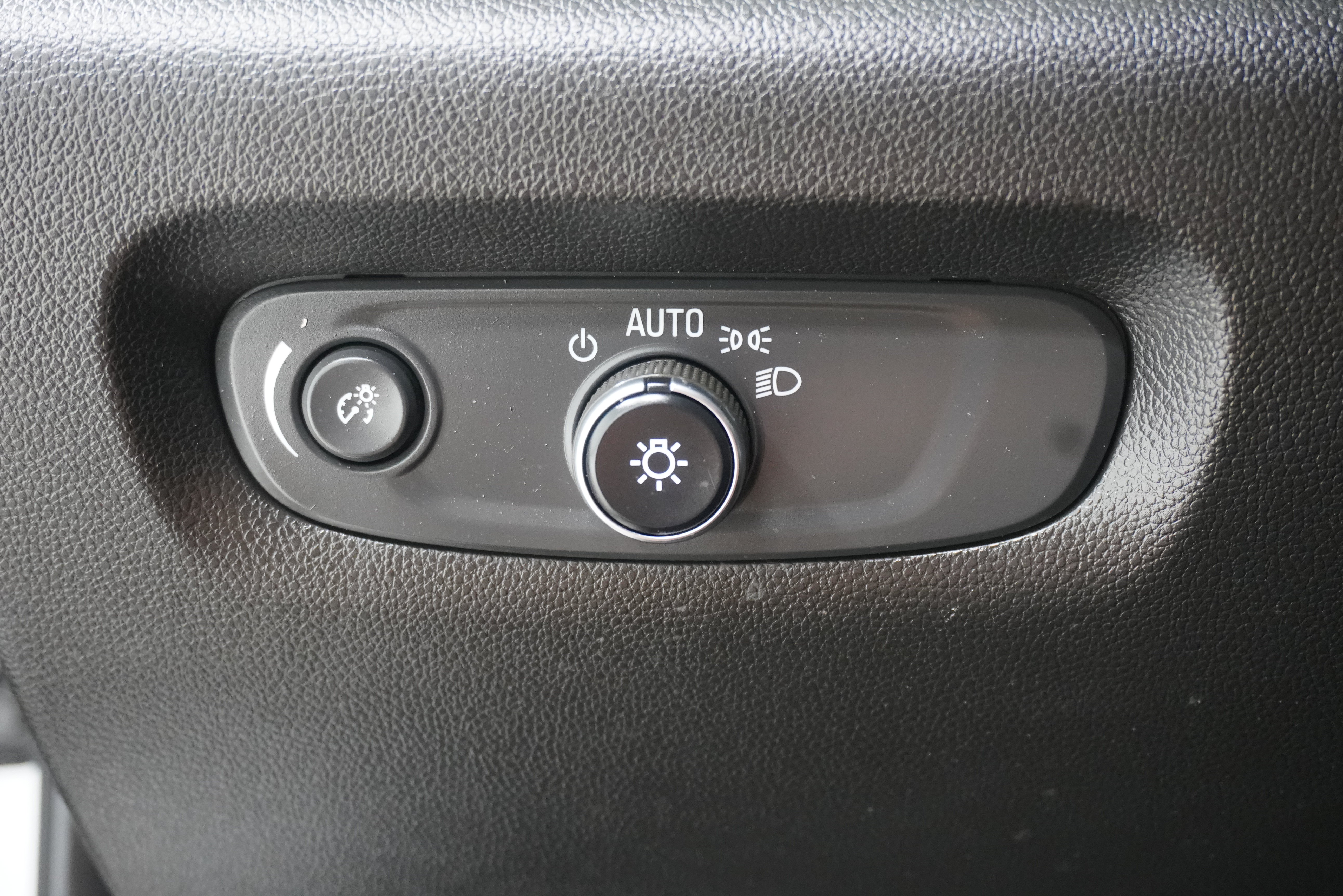 Used 2019 Chevrolet Traverse LS FWD image 22