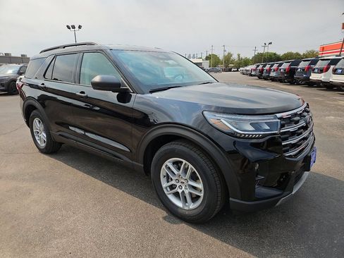 New 2026 Ford Explorer Active w/ Active Comfort Package RWD image 1