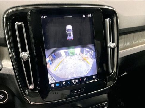 Certified 2024 Volvo XC40 B5 Core image 22