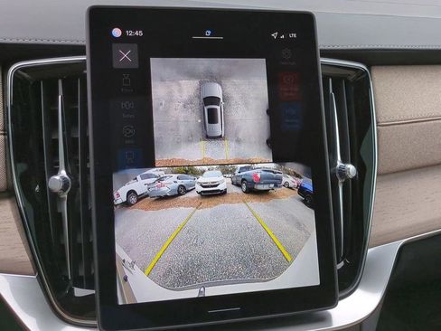 New 2026 Volvo XC90 B6 Plus AWD/4WD image 17