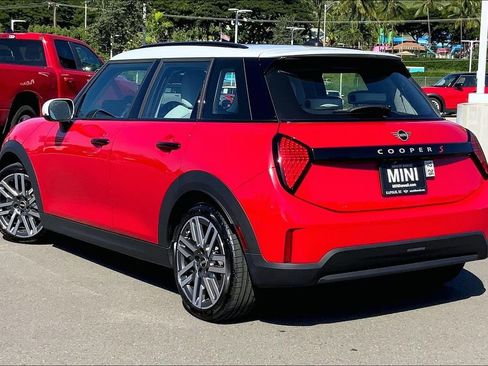 Certified 2025 MINI Cooper S image 13