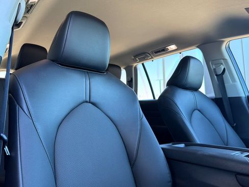 Certified 2024 Toyota Grand Highlander AWD image 22