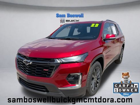 Certified 2023 Chevrolet Traverse RS FWD image 1