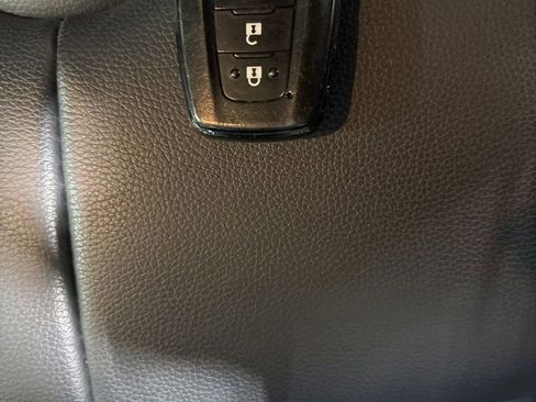 Used 2023 Toyota Highlander L image 22