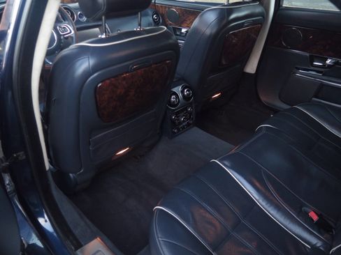 Used 2011 Jaguar XJ L image 14