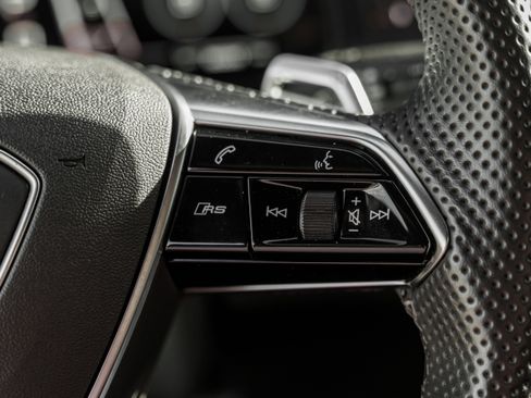 Used 2022 Audi RS 7 Sportback w/ Black Optic Package image 19