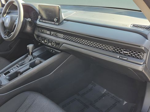 Certified 2023 Honda Accord LX image 15