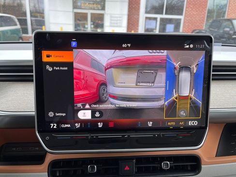 New 2025 Volkswagen ID. Buzz 1st Edition image 12