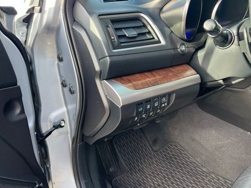 Used 2016 Subaru Outback 2.5i Limited image 10